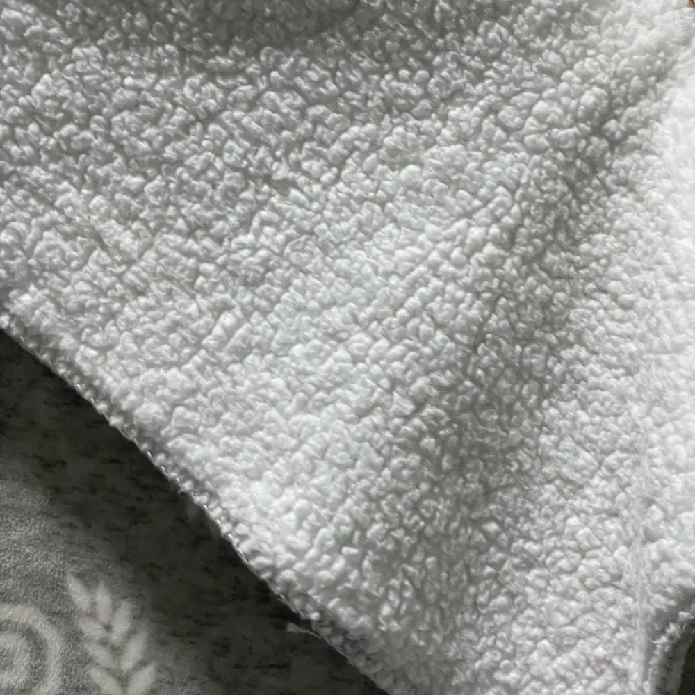 Vs pink/victoria’s Secret gray White twin size Sherpa blanket with all over logo